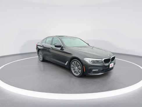 Used 2018 BMW 540i xDrive image 2