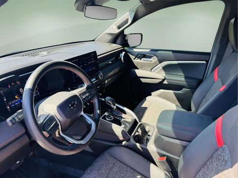 Used 2023 Chevrolet Colorado Z71 image 15