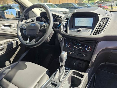 Used 2019 Ford Escape SEL AWD/4WD image 12