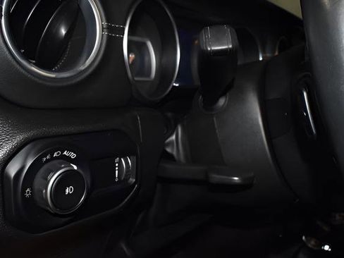 Used 2023 Jeep Wrangler Unlimited Sahara w/ Cold Weather Group AWD/4WD image 21
