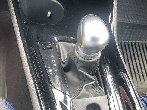 Used 2022 Toyota C-HR XLE FWD image 29