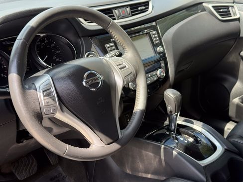 Used 2015 Nissan Rogue SL AWD/4WD image 11