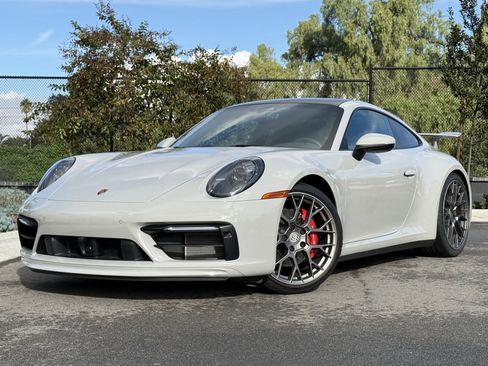 Certified 2021 Porsche 911 Carrera 4S image 1