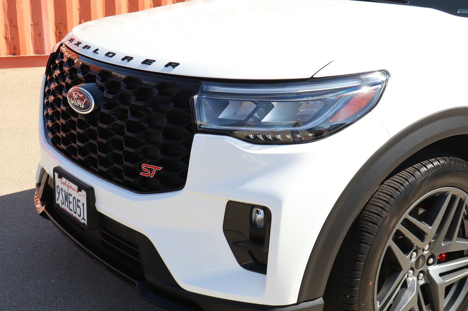 Used 2025 Ford Explorer ST RWD image 8