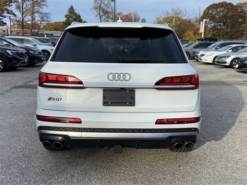Used 2025 Audi SQ7 Prestige w/ Prestige Package image 7