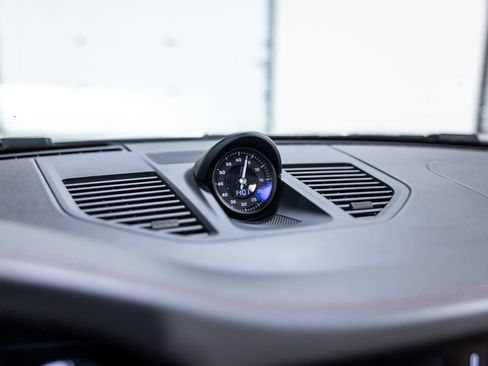 Used 2022 Porsche 911 Cabriolet image 50