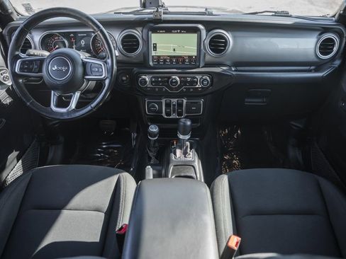 Used 2020 Jeep Wrangler Unlimited Sahara image 22