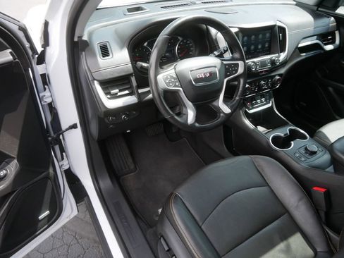 Used 2021 GMC Terrain SLT w/ Infotainment Package II AWD/4WD image 12
