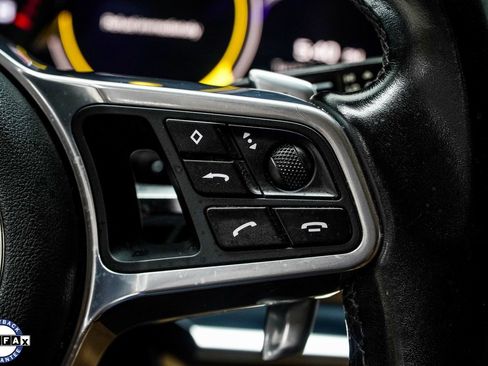 Used 2018 Porsche Panamera image 30