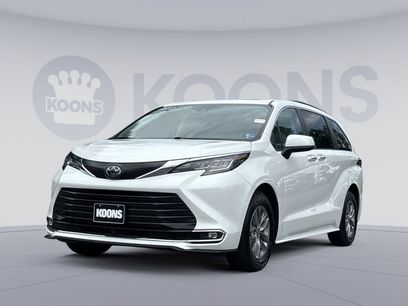 Used 2023 Toyota Sienna XLE