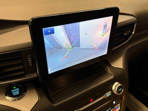 Used 2020 Ford Explorer XLT w/ Equipment Group 202A image 14