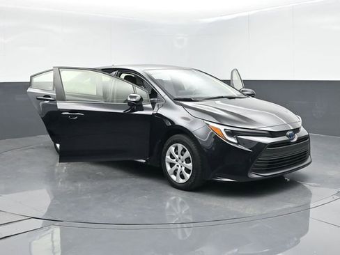 Used 2024 Toyota Corolla LE image 57