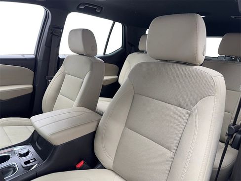 Used 2023 Chevrolet Traverse LS w/ Midnight/Sport Edition image 33