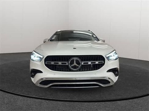 Used 2025 Mercedes-Benz GLA 250 4MATIC image 96