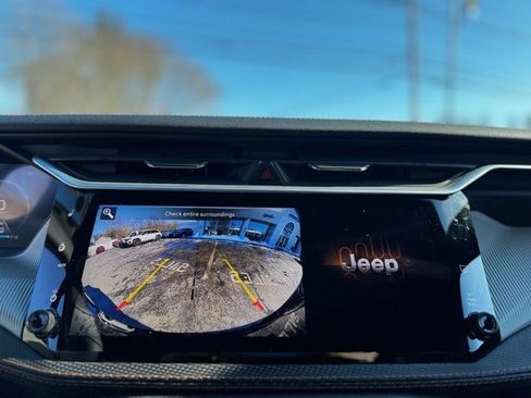 New 2026 Jeep Cherokee Limited image 18