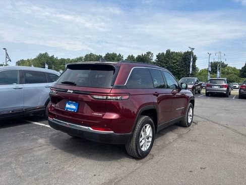 Used 2024 Jeep Grand Cherokee Laredo X w/ Luxury Tech Group I AWD/4WD image 6