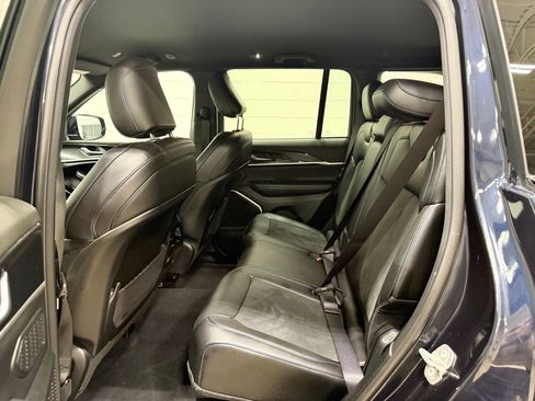 Used 2022 Jeep Grand Cherokee Trailhawk AWD/4WD image 34