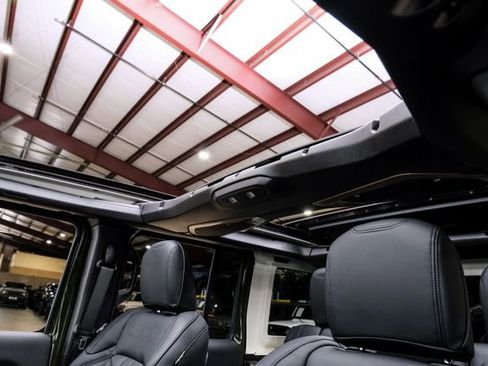 Used 2024 Jeep Wrangler Unlimited Rubicon 392 image 20