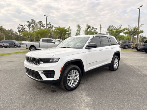 New 2026 Jeep Grand Cherokee Laredo X RWD image 7