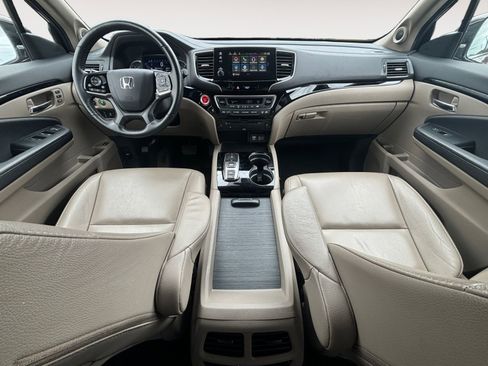 Used 2020 Honda Pilot Touring image 10