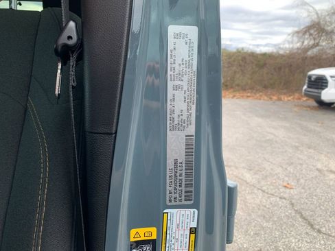 Used 2024 Jeep Wrangler Sport S image 35