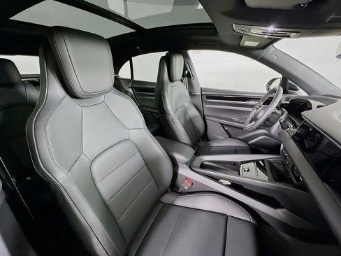 New 2026 Porsche Macan 4 Electric AWD/4WD image 30