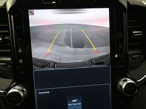 New 2026 RAM 1500 4x4 Crew Cab image 6