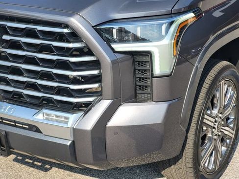 Used 2022 Toyota Tundra Capstone AWD/4WD image 7