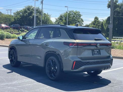 New 2026 Volkswagen Tiguan SE R-Line FWD image 4