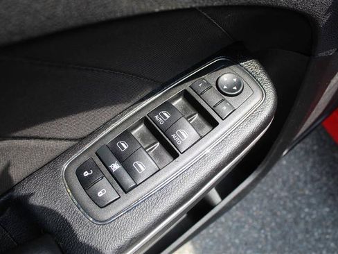 Used 2019 Dodge Charger R/T RWD image 11