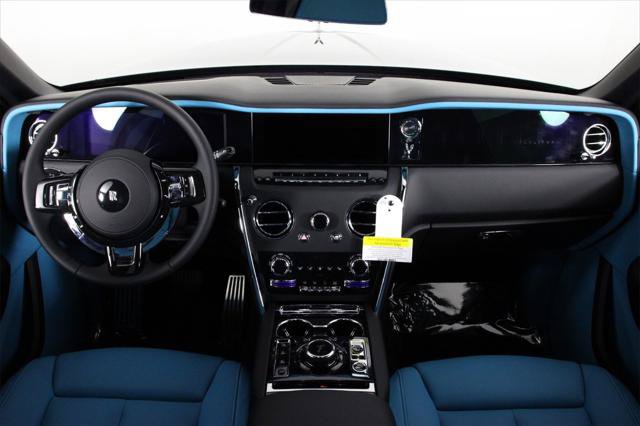Certified 2026 Rolls-Royce Cullinan w/ Cullinan Package AWD/4WD image 4