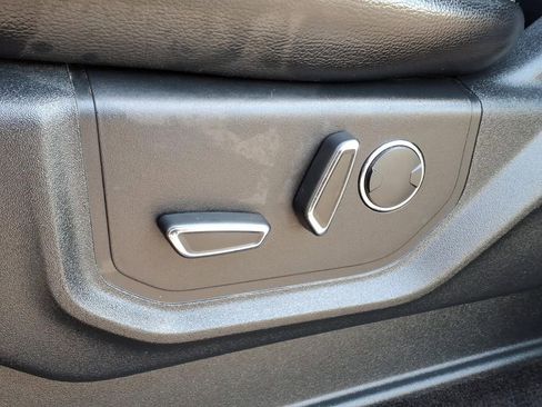 Used 2018 Ford F150 Lariat w/ Equipment Group 502A Luxury image 5