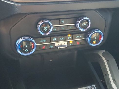 Used 2022 Ford Bronco Outer Banks AWD/4WD image 24