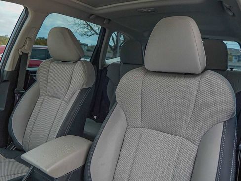 Used 2023 Subaru Forester Premium image 11