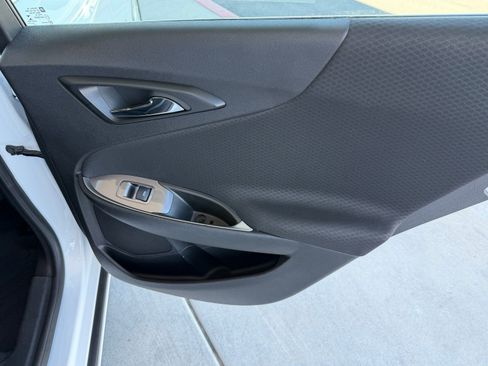 Used 2025 Chevrolet Malibu LT image 23