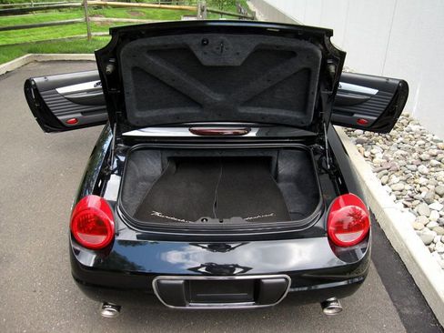 Used 2002 Ford Thunderbird image 33