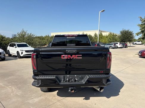 Used 2024 GMC Sierra 2500 AT4 w/ AT4 Premium Plus Package AWD/4WD image 6