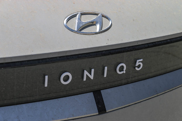 Certified 2024 Hyundai Ioniq 5 SEL AWD/4WD image 13
