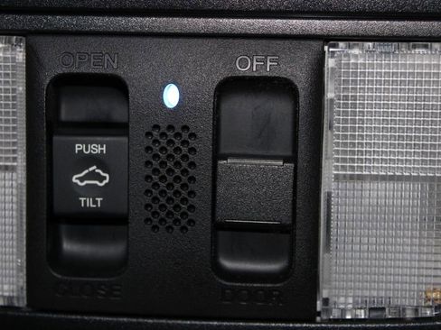 Used 2018 Honda Civic EX-L image 32