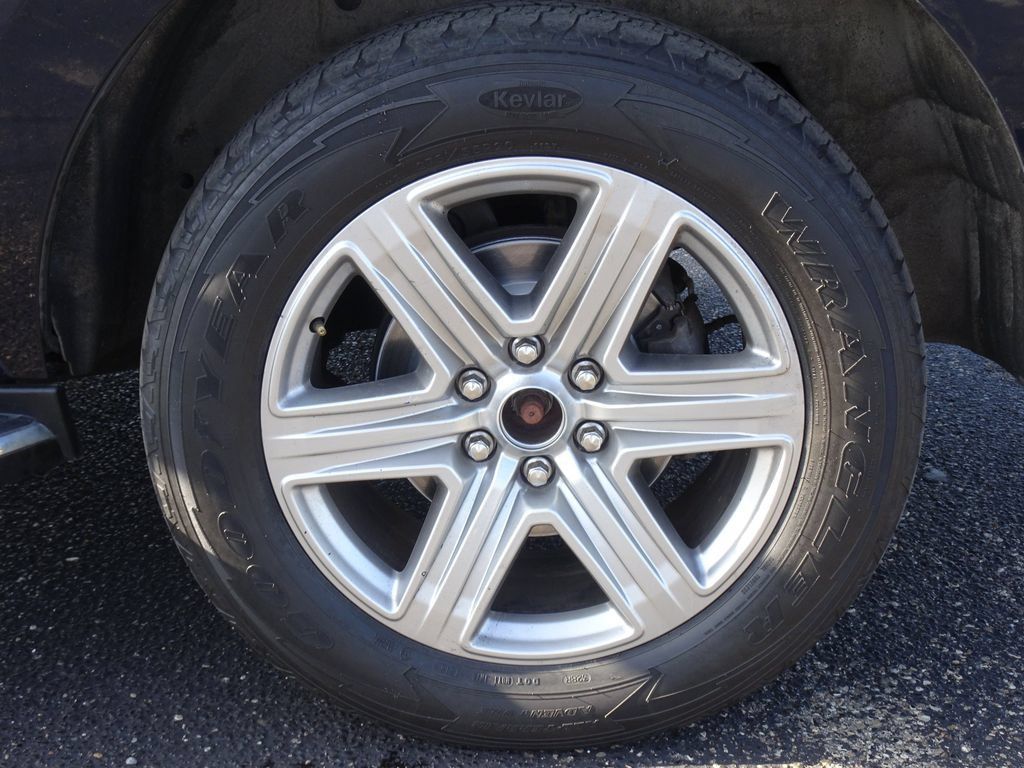 Used 2021 Ford Expedition XLT AWD/4WD image 28