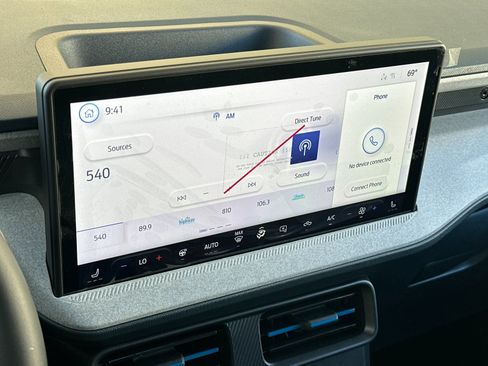 Used 2025 Ford Maverick XLT w/ Equipment Group 301A image 18