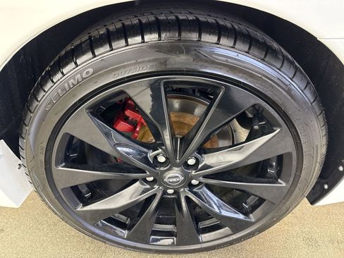 Used 2023 Nissan Maxima SR w/ Sport Mat Group image 6