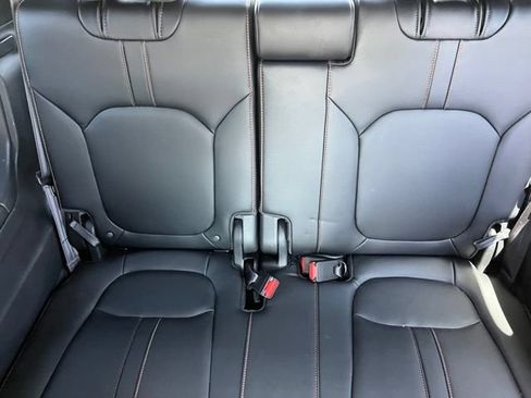 Used 2023 Honda Pilot TrailSport image 16