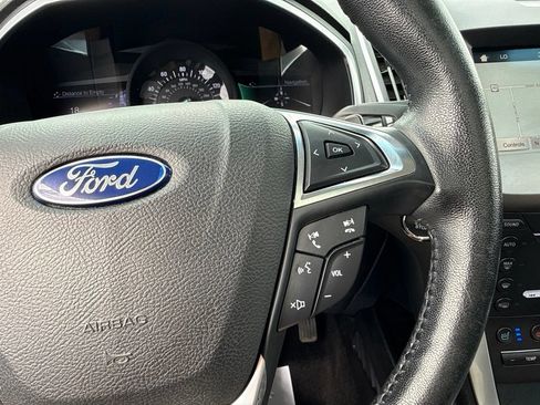 Used 2017 Ford Edge Titanium w/ Equipment Group 301A AWD/4WD image 33