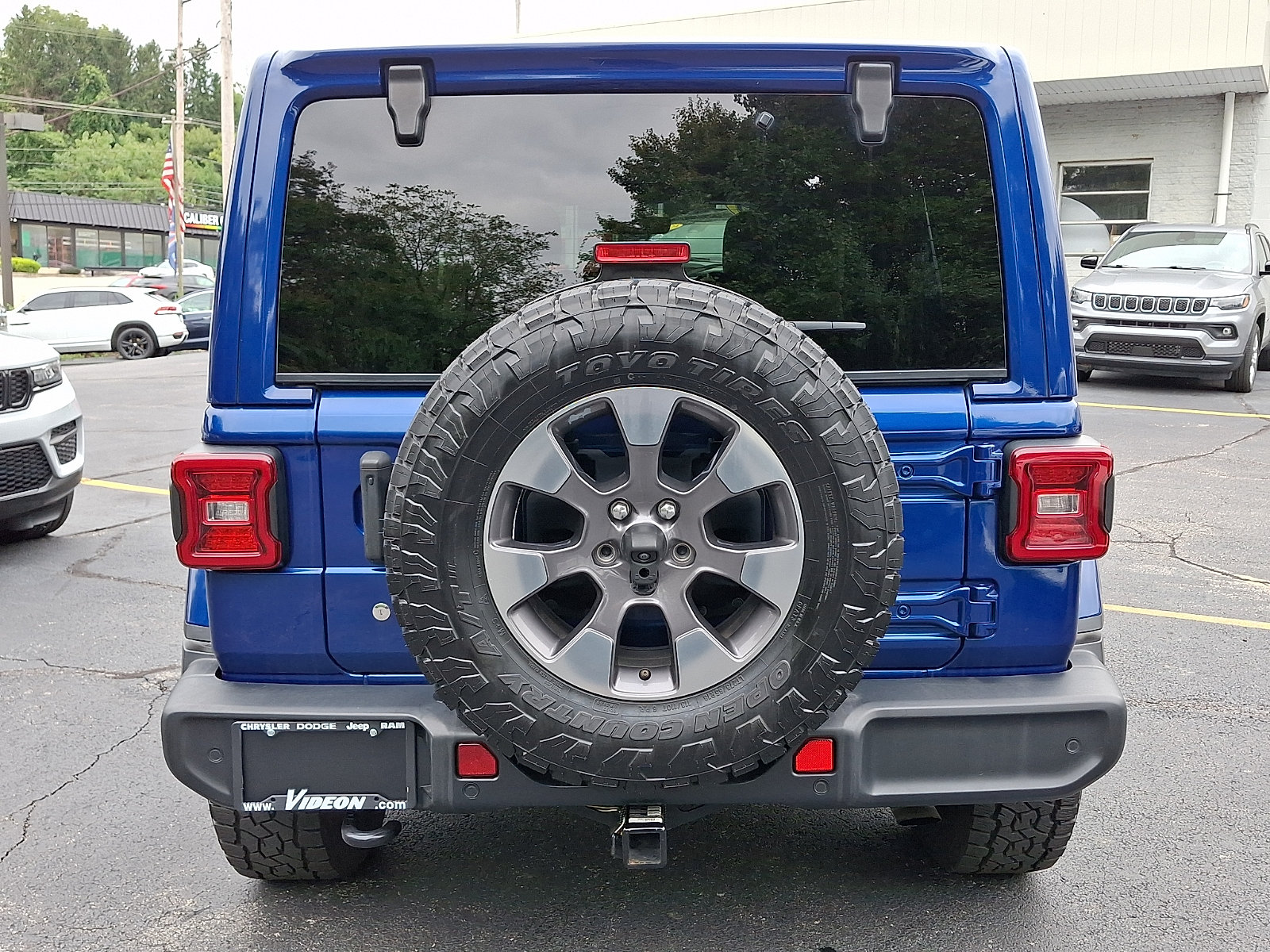 Certified 2019 Jeep Wrangler Unlimited Sahara AWD/4WD image 5