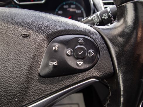 Used 2019 Chevrolet Impala LT FWD image 17