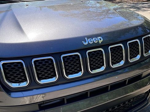 Used 2023 Jeep Compass Latitude AWD/4WD image 34