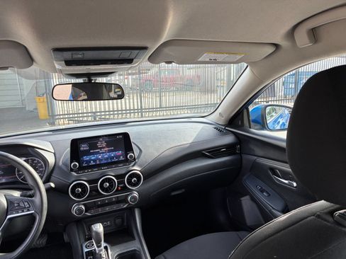 Used 2025 Nissan Sentra SV FWD image 32