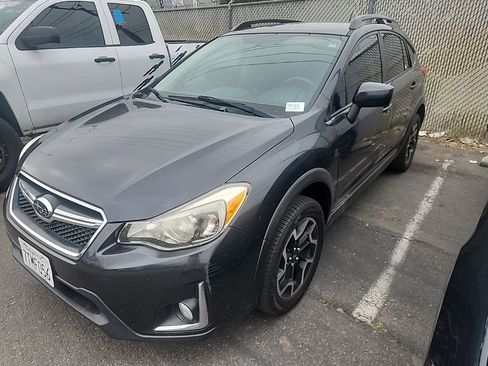 Used 2016 Subaru Crosstrek 2.0i Premium AWD/4WD image 4