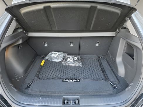 Used 2023 Hyundai Kona SEL w/ Convenience Package image 14